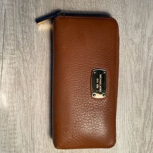 Micheal Kors Wallet